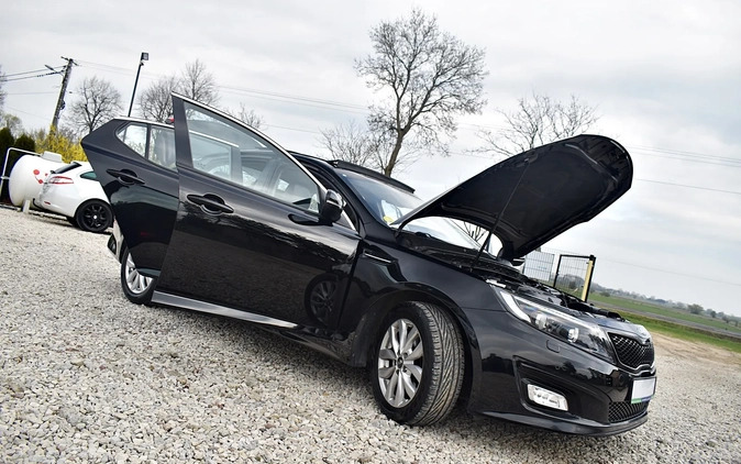 Kia Optima cena 48900 przebieg: 200000, rok produkcji 2014 z Krośniewice małe 667